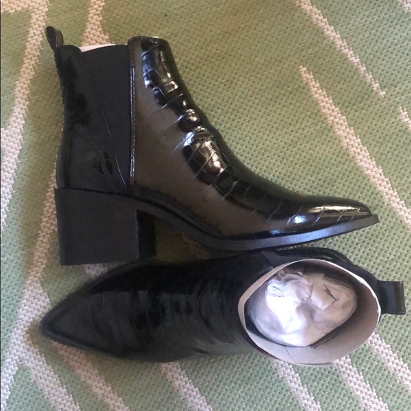 Steve Madden Shoes - Steve Madden Boot